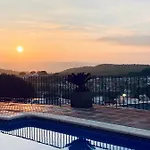 Charming & Peaceful With Swimming Pool