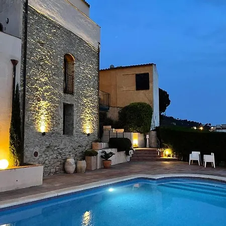 Charming & Peaceful With Swimming Pool 公寓